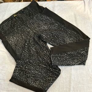 NWOT Marissa Olivia leggings